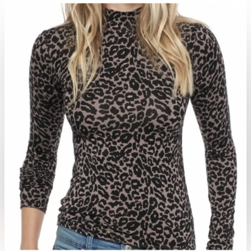 Free People leopard print mock neck long sleeve tee Sz XS